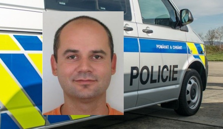 1000x1000-1507732433-zdenek-smolik