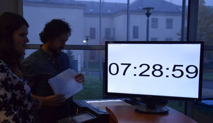 V Jihlavě čekalo u úřadu s žádostí o dotaci na kotel asi tři sta lidí. Někteří už od čtvrtka