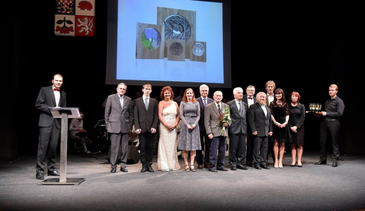 Kraj ocenil Stanislava Bernarda, Ladislava Vilímka, Beatu Rajskou nebo Danu Fučíkovou
