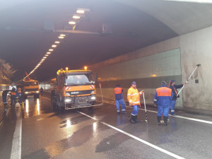 FOTO: Řidičům v Jihlavě se ulevilo. Ráno se s předstihem opět otevřel Jihlavský tunel