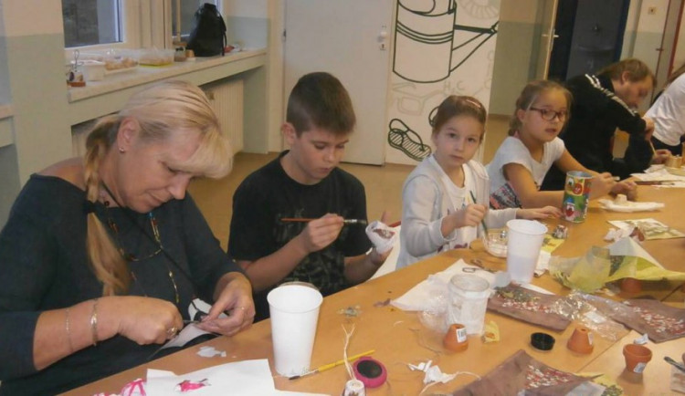 V jihlavské ZŠ Seifertova si zkusili, jaké to je jít do školy v neděli