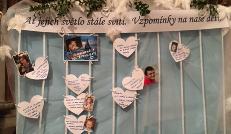 Zapalme svíčku 2016