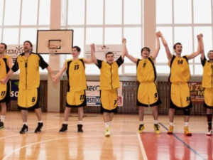 Basketbalisté Vysočiny ohromili první ligu. V sedmi otočili vysoké manko a slaví výhru v Nymburce