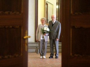 Sedmdesát let spolu. Jihlava dnes zažila vůbec první platinovou svatbu