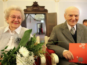 Sedmdesát let spolu. Jihlava dnes zažila vůbec první platinovou svatbu