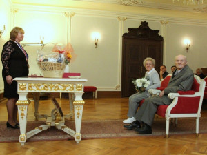 Sedmdesát let spolu. Jihlava dnes zažila vůbec první platinovou svatbu)