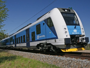 Na trati Jemnice - Moravské Budějovice kraj objedná víkendové vlaky. Po sedmileté pauze