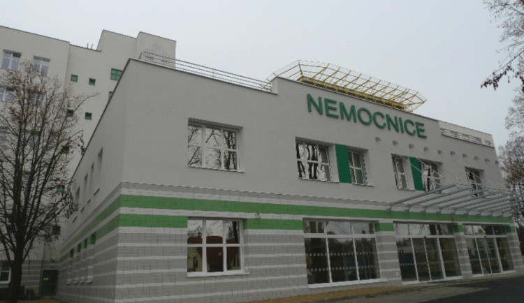 Havlíčkobrodská nemocnice má nový oční laser. Dokáže vyléčit třeba šedý zákal