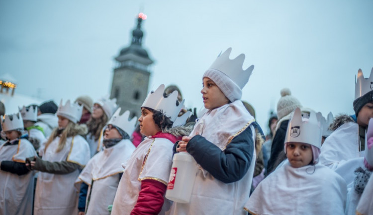 VIDEO: Tříkrálovou sbírku odstartovaly děti z pěveckého sboru Da Capo