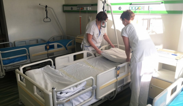 Pacienti v jihlavské nemocnici se budou uzdravovat na nových postelích a matracích