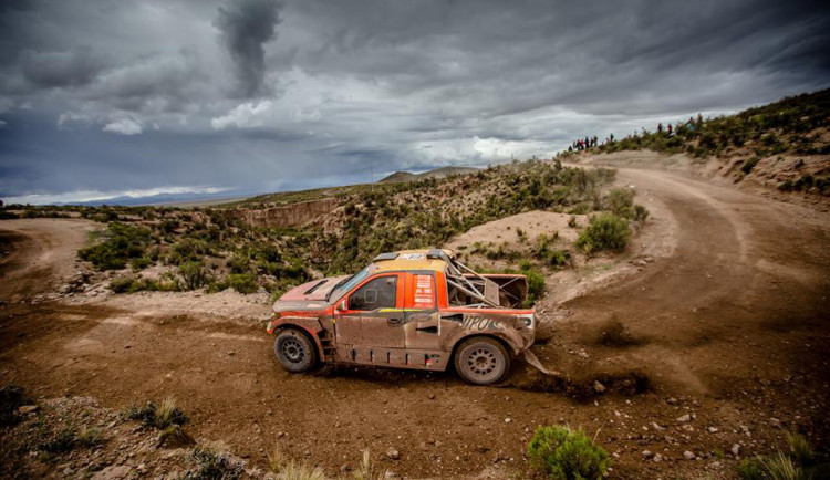 Martin Prokop po náročné šesté etapě Dakaru poskočil na výborné sedmé místo
