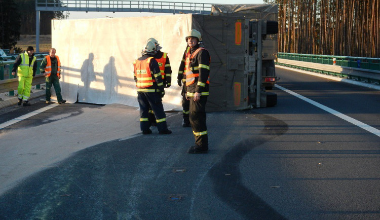 Hraniční přechod Dolní Dvořiště uzavřela dopravní nehoda