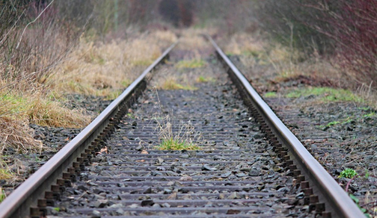 Vlak na Táborsku usmrtil člověka