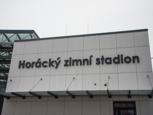 Statik znovu posoudí střechu jihlavského zimního stadionu. Výměna vyjde na padesát milionů