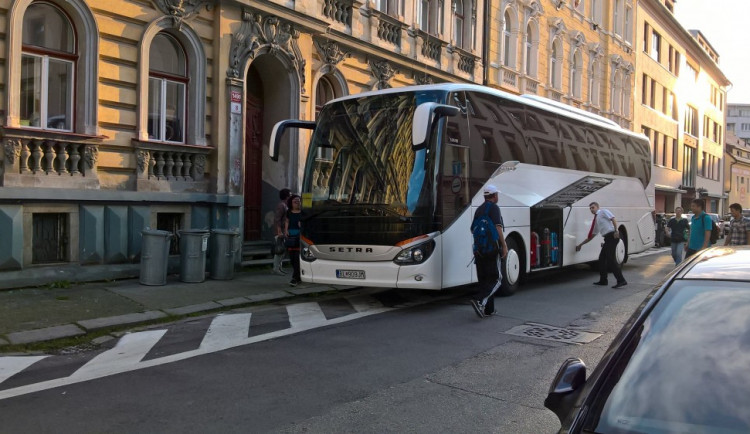 Na Pražském předměstí se blýská na lepší časy. Autobusům v úzkých ulicích pomalu odzvonilo