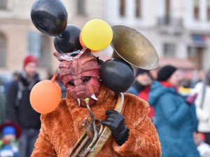 Klíče od města na odpoledne převzaly masky, Jihlavou prošel masopustní průvod