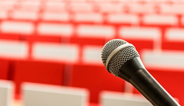 Na řečnickém maratonu v Českých Budějovicích vystoupí inspirativní lidé z různých odvětví