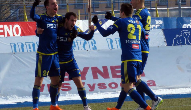 Po domácí výhře nad Teplicemi opouští Vysočina Jihlava sestupové příčky