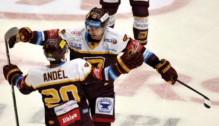 Vítězné loučení se základní částí. Dukla přehrála Olomouc 3:0