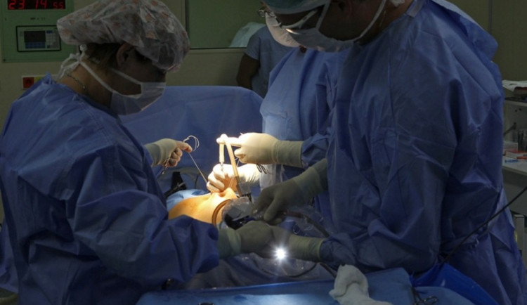 V jihlavské nemocnici mají nové přístroje za skoro tři miliony. Poslouží anesteziologům