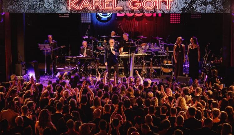 FOTO: Letošní ples Bosche navštívily čtyři stovky lidí. Výtěžek podpoří jihlavskou nemocnici