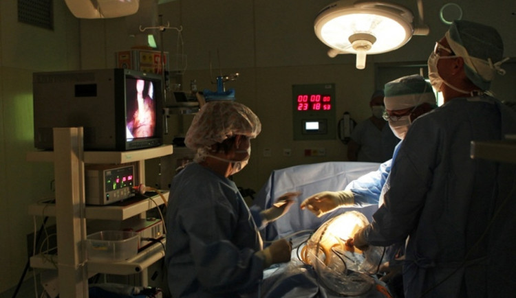 Jihlavská nemocnice má nové vyhřívací podložky. Pacienti díky nim neprochladnou