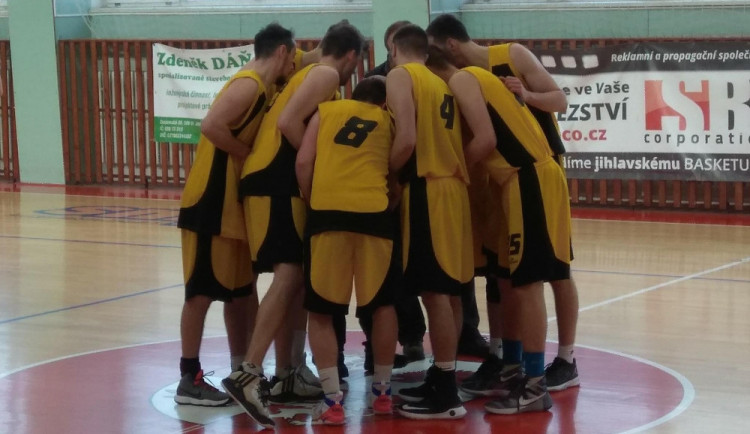 Prvoligoví basketbalisté po skvělém výkonu porazili Olomouc a srovnali stav série na 1:1