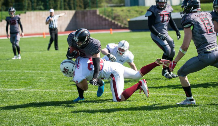 Hořký start do druholigové sezóny, Gladiátoři podlehli Přerovu
