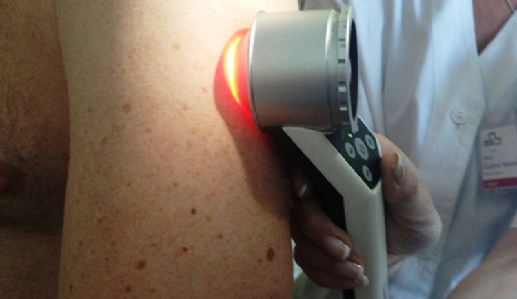 Na Den melanomu zachytila kožní lékařka v jihlavské nemocnici tři nádory