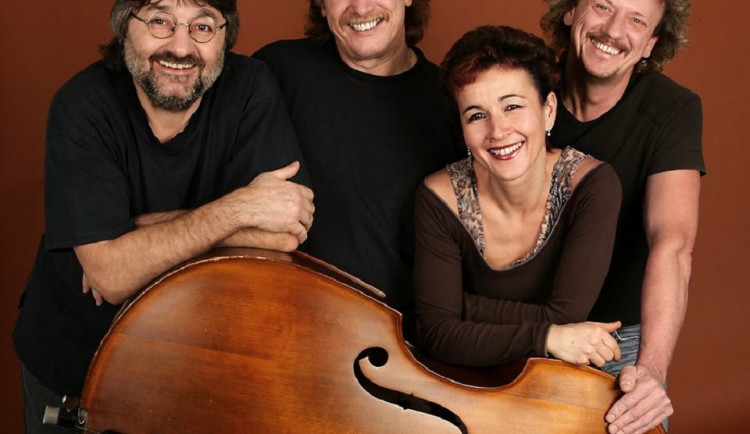 KULTURNÍ TIPY: Nezmaři oslaví 40 let koncertem v Budějcích. Ožije také univerzitní kampus