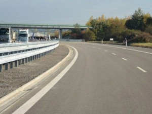Dálnice D1 na Pelhřimovsku bude v noci na neděli stát kvůli bourání mostů