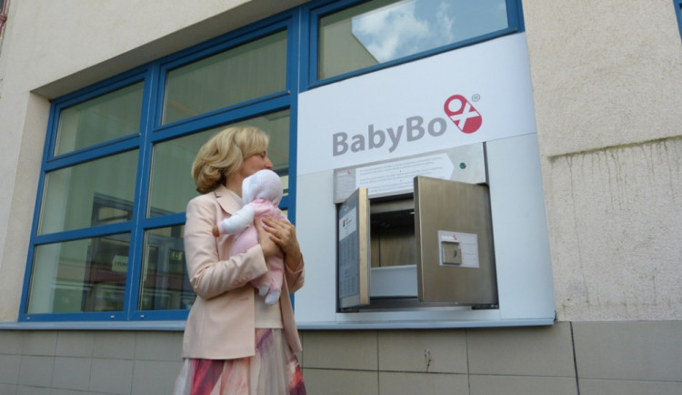 Jihlavská nemocnice uvedla do provozu nejmodernější typ babyboxu