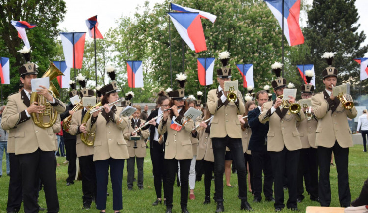 Jihlava si piknikem v parku připomněla letošní stoleté výročí republiky