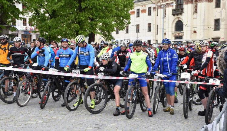 Jihlavskou cyklistickou čtyřiadvacítku ovládl Martin Hovanec, ujel skoro 430 kilometrů