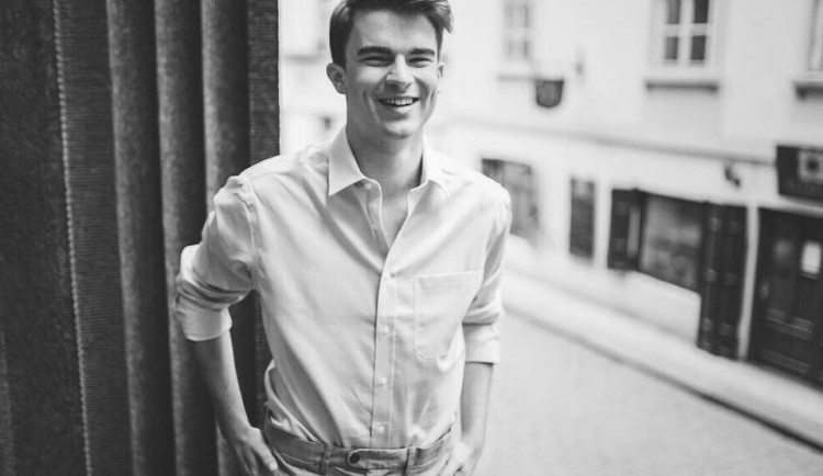 Zástupci dvou generací povedou debatu na různá témata. Besedovat bude i youtuber Kovy