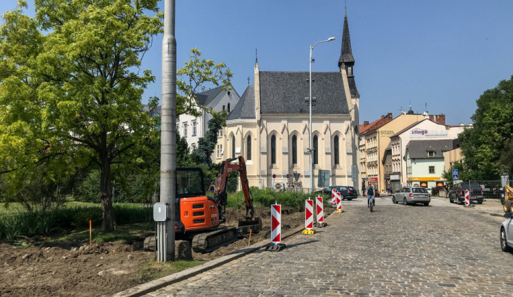 ANKETA: Propojení centra Budějc se záchytnými parkovišti a dalšími místy spory prý neovlivní