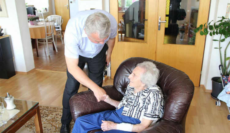 Druhá nejstarší obyvatelka Jihlavy Anděla Hosová zítra oslaví sto tři let