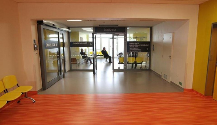 Při průchodu jihlavskou nemocnicí se lidé musí připravit na komplikace. Souvisí s rekonstrukcí