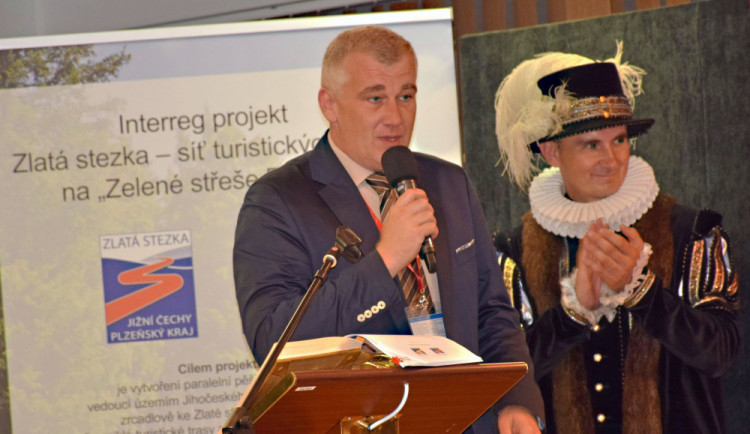 Zlatá stezka se otevřela pěším turistům