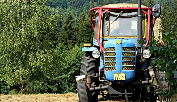 Ve Stráži nad Nežárkou někdo ukradl traktor