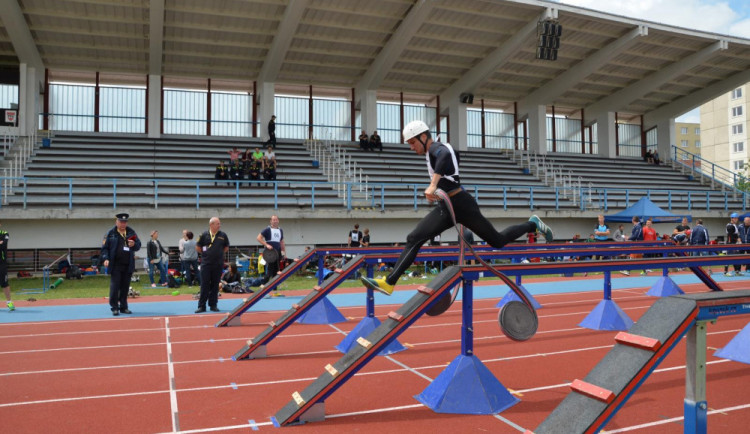 Hasiči poměřili své síly. Předvedli se na věži, v běhu a v požárním útoku
