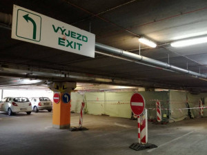 Jihlavský City Park pokračuje v modernizaci parkoviště. Řidiči za odstavení auta nyní neplatí