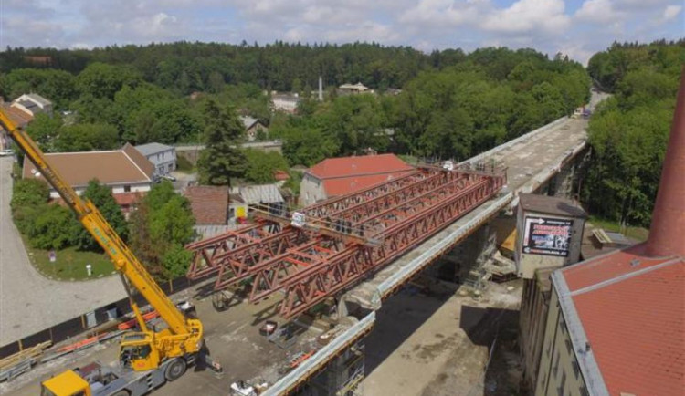 Stav mostu v polovině května 2018