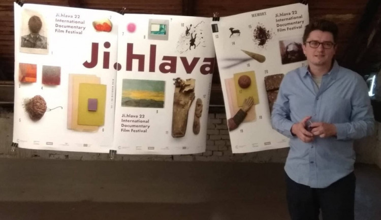 Byl odhalen plakát pro letošní ročník dokumentárního festivalu. Jeho hlavním motivem je "paměť"