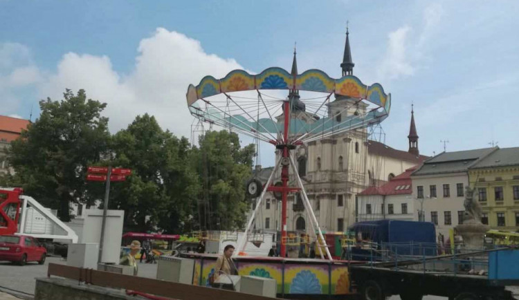 Jihlavské náměstí následujících šest dní zase po roce zažije pouťové veselí