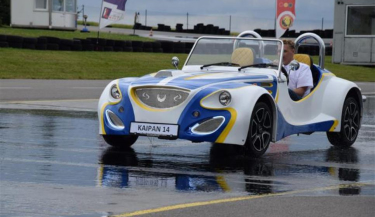 Sami si vyrobili auta. A pak je otestovali v GP Kaipan na jihlavském polygonu