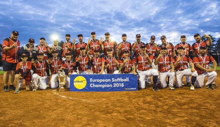 Čeští softbalisté se v Havlíčkově Brodě stali počtvrté za sebou mistry Evropy