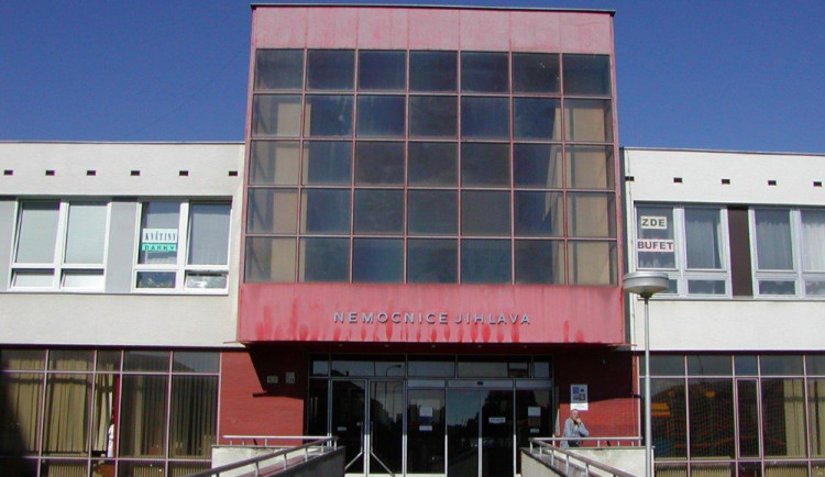 Jihlavská nemocnice až do podzimu uzavře hlavní vchod. Projde kompletní rekonstrukcí