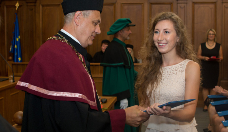 Příští týden se VŠPJ obleče do slavnostního, budou probíhat promoce