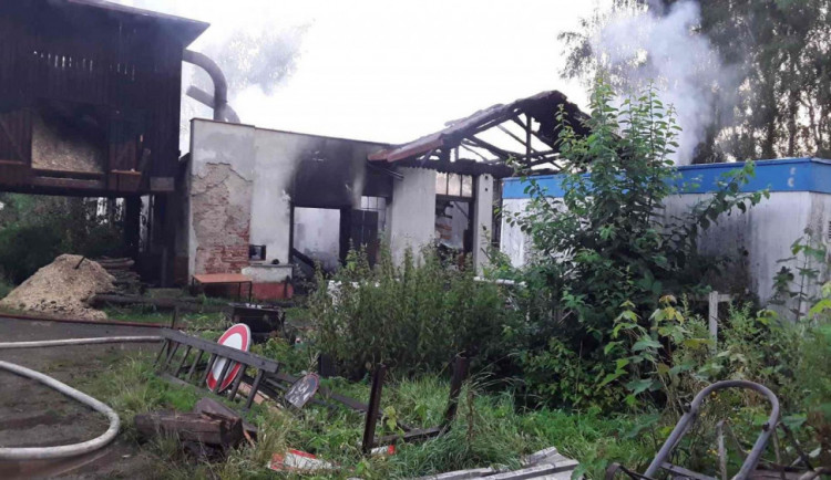 V Humpolci v noci hořela truhlárna. Škoda byla vyčíslena na patnáct milionů korun